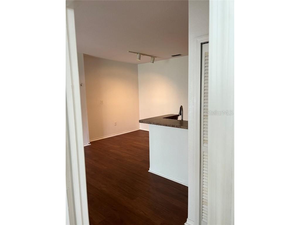 8387 38th Street Circle E #106 Sarasota FL 34243 A4670934 image10