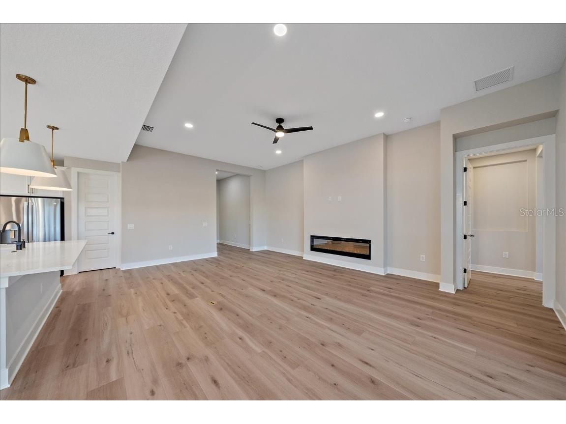 8387 Windbound Court Sarasota FL 34240 A4655039 image12