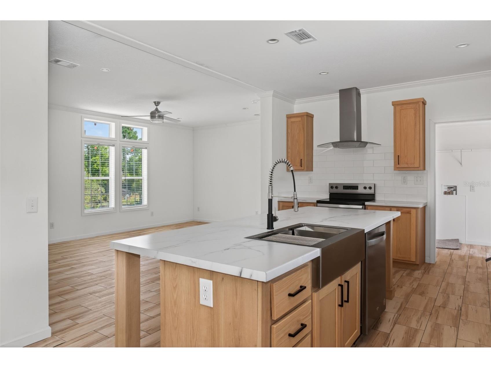 8388 Dalewood Drive Weeki Wachee FL 34613 TB8514664 image6