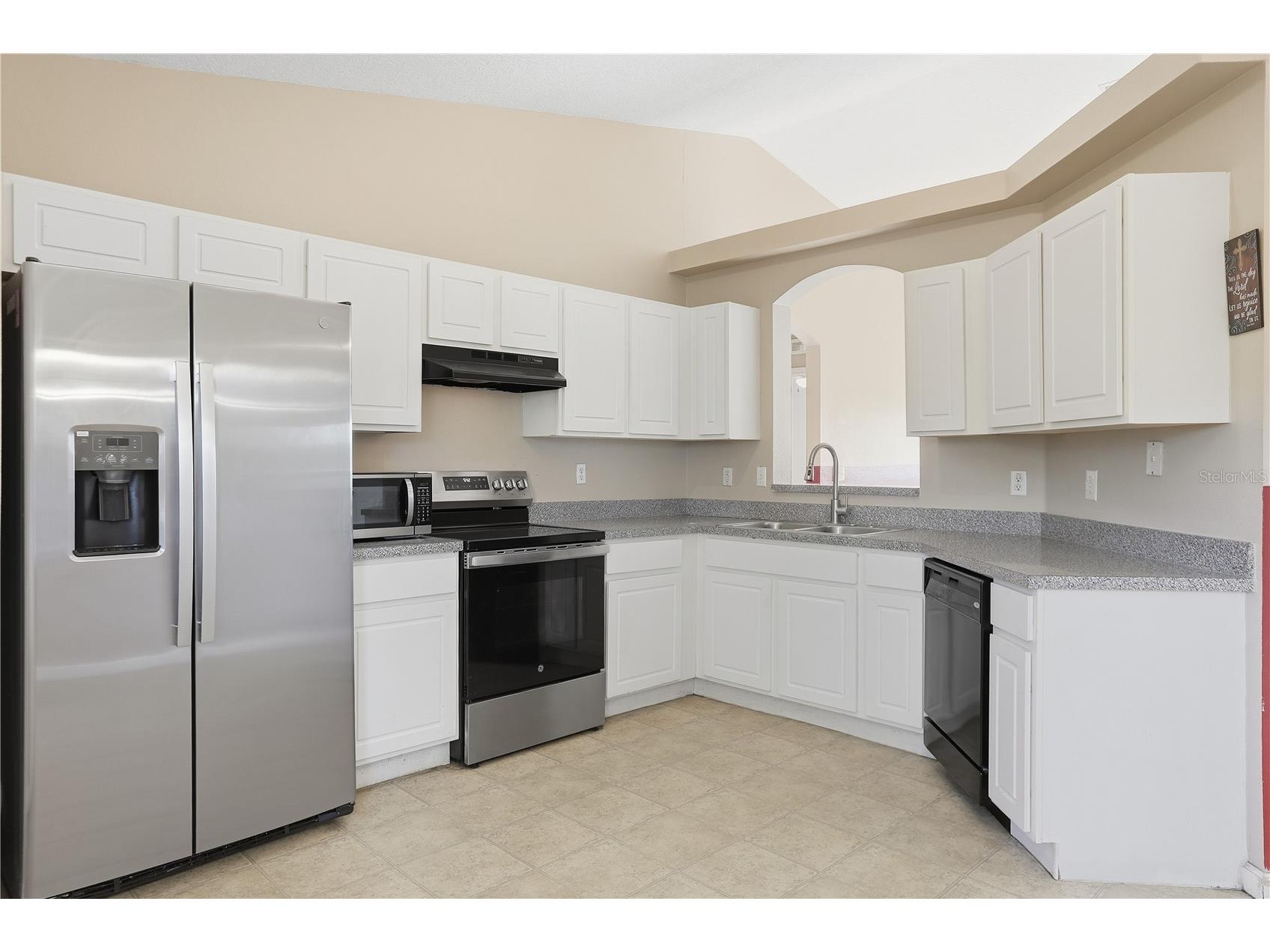 839 Hollywood Street Daytona Beach FL 32117 O6372930 image8