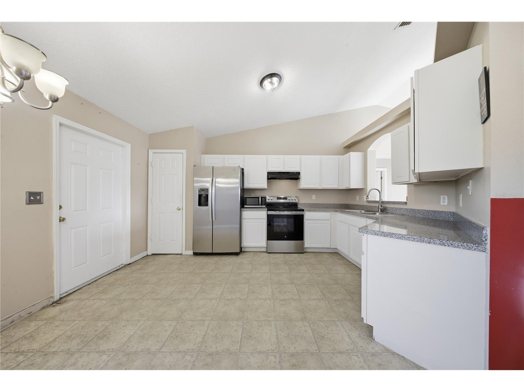 839 Hollywood Street Daytona Beach FL 32117 O6372930 image9