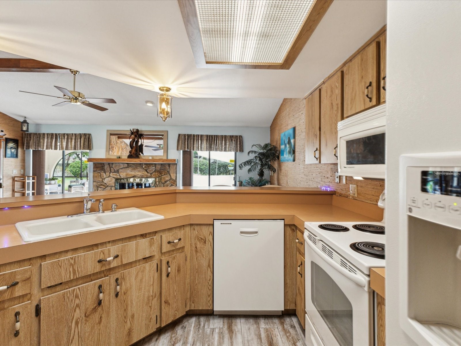 8393 Delaware Drive Weeki Wachee FL 34607 W7875520 image13