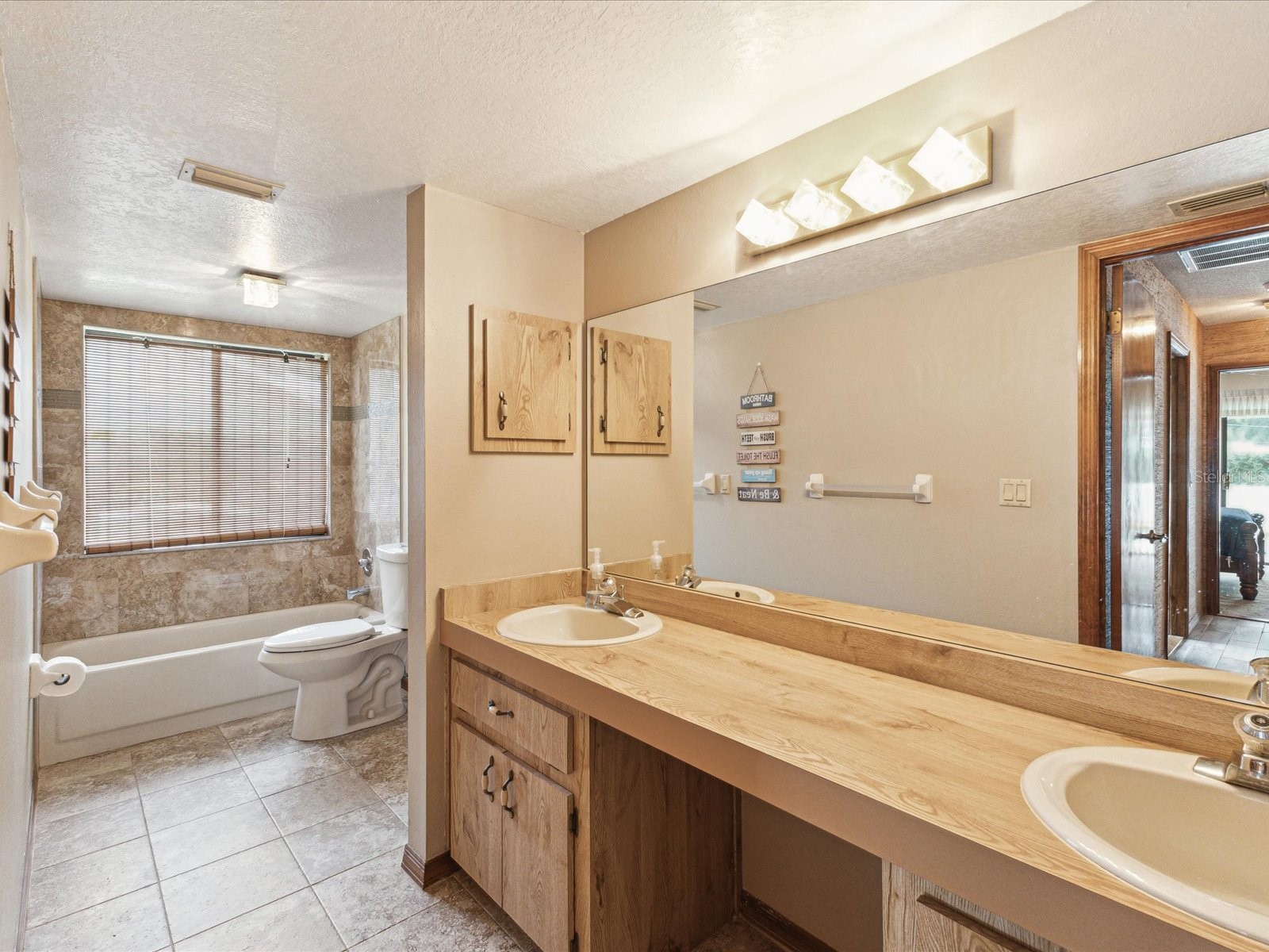 8393 Delaware Drive Weeki Wachee FL 34607 W7875520 image16