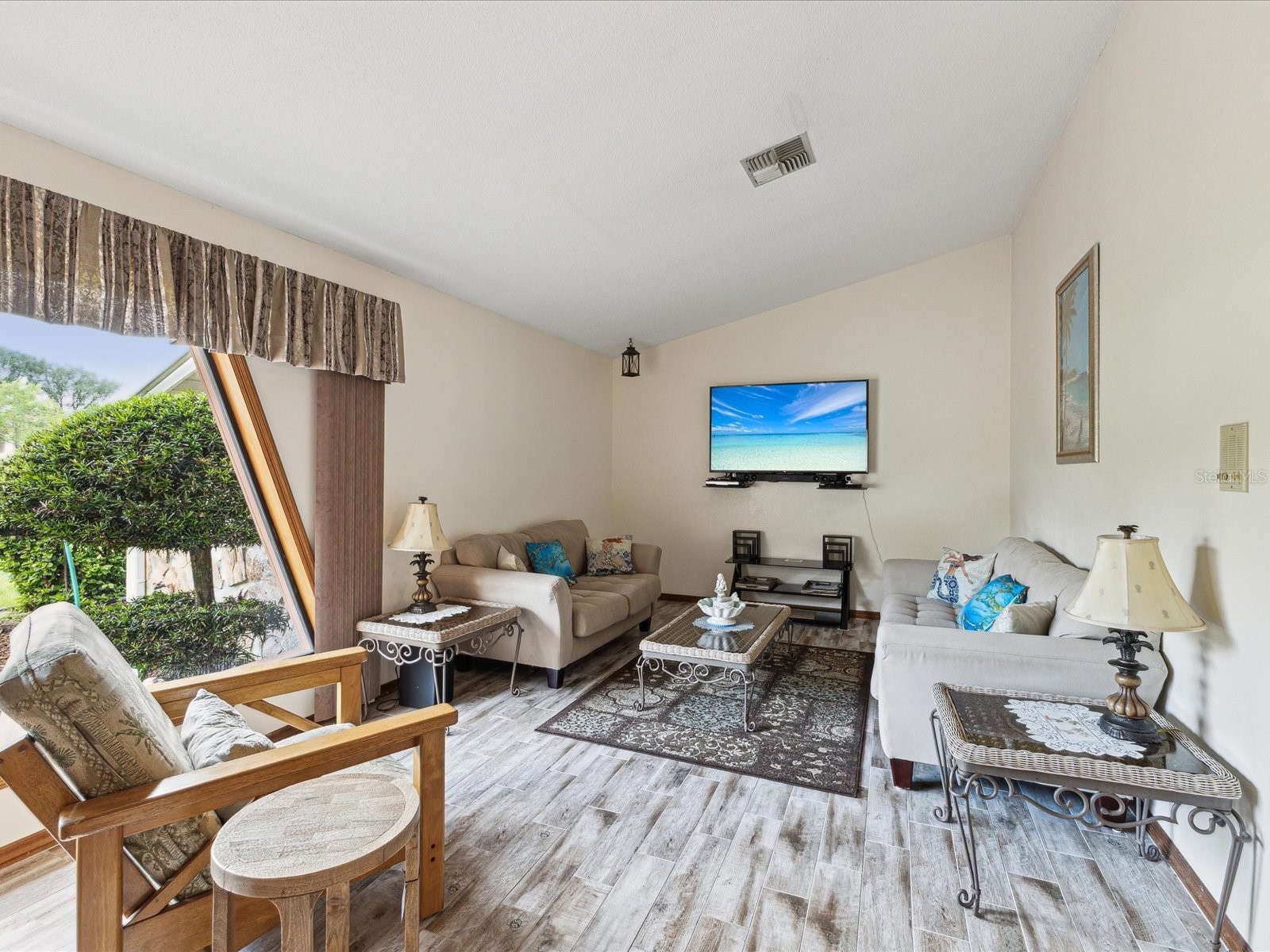 8393 Delaware Drive Weeki Wachee FL 34607 W7875520 image5