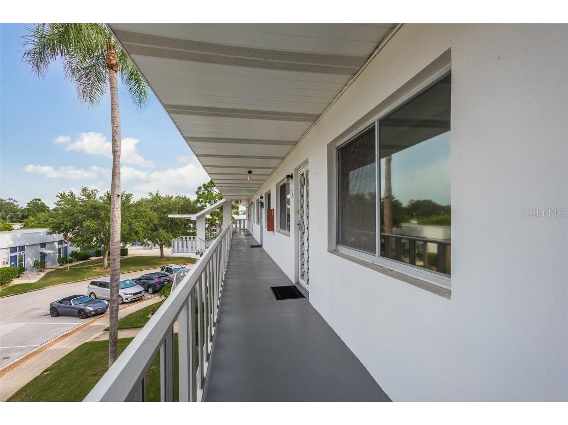 8396 111th Street #304 Seminole FL 33772 U8218229 image1