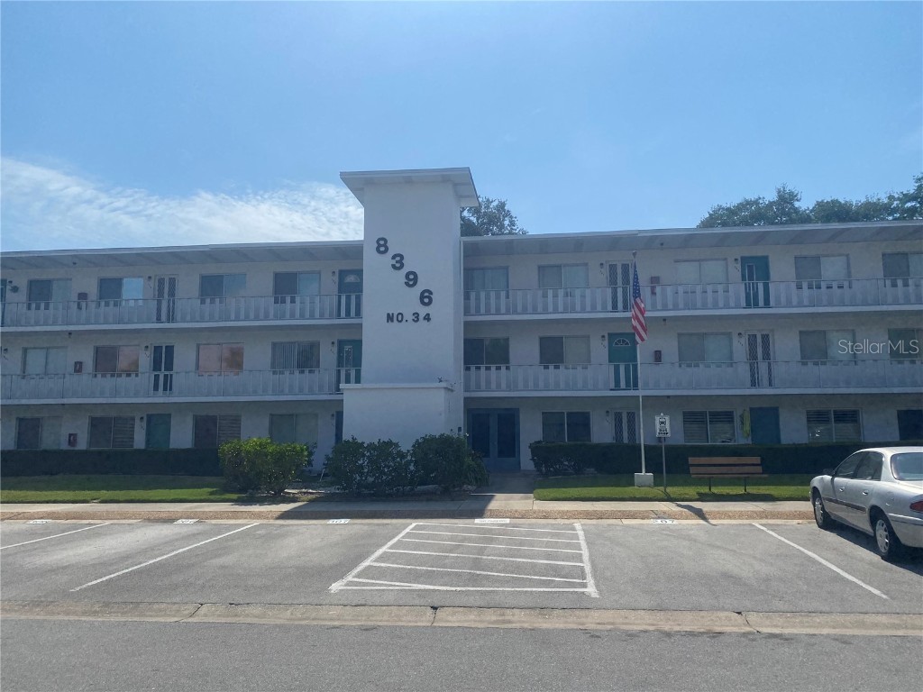 8396 111th Street #305 Seminole FL 33772 U8200403 image1