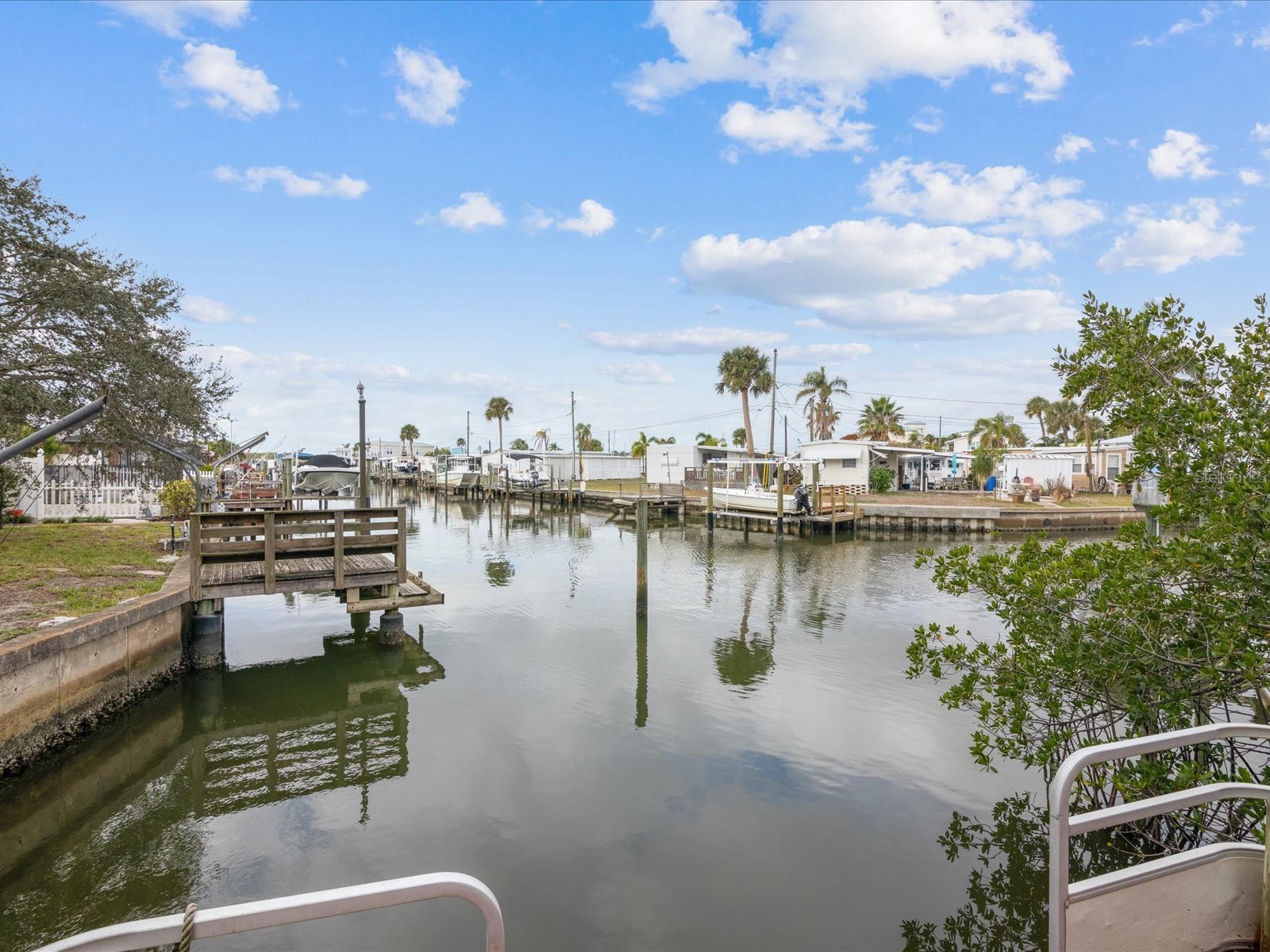 8399 42nd Avenue N Saint Petersburg FL 33709 TB8408989 image35