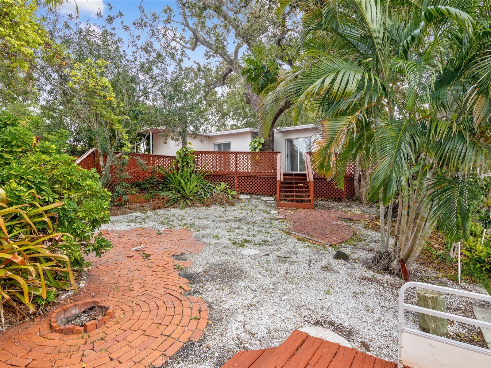 8399 42nd Avenue N Saint Petersburg FL 33709 TB8408989 image36