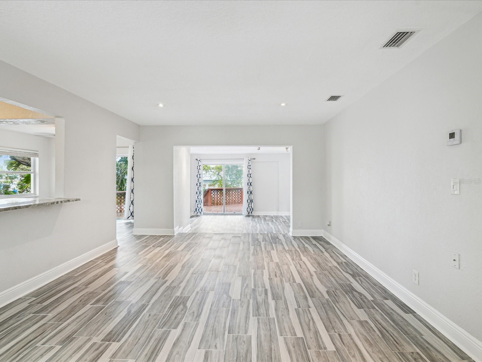 8399 42nd Avenue N Saint Petersburg FL 33709 TB8408989 image5