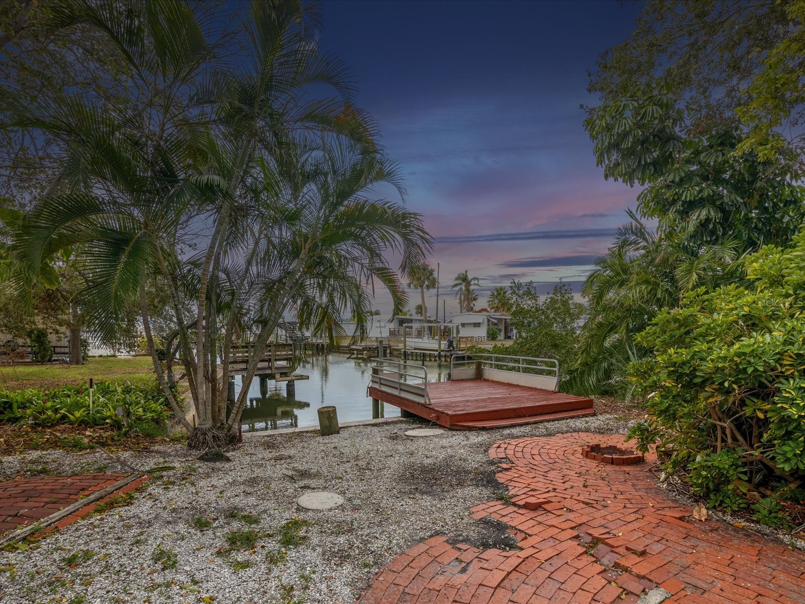 8399 42nd Avenue N Saint Petersburg FL 33709 TB8408989 image51