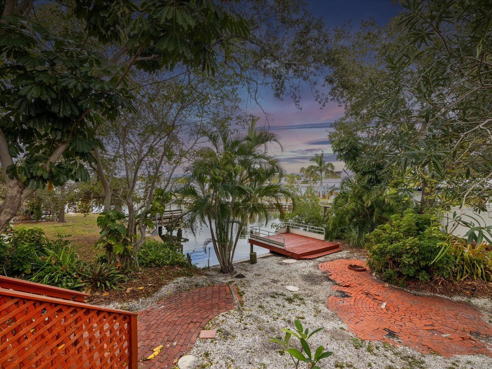 8399 42nd Avenue N Saint Petersburg FL 33709 TB8408989 image53