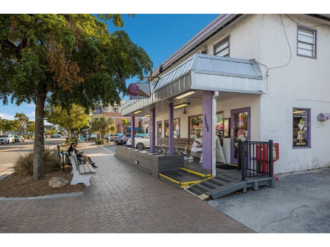 84 Avenida Veneccia #202 & 203 Sarasota FL 34242 - GULF OF MEXICO A4608628 image23