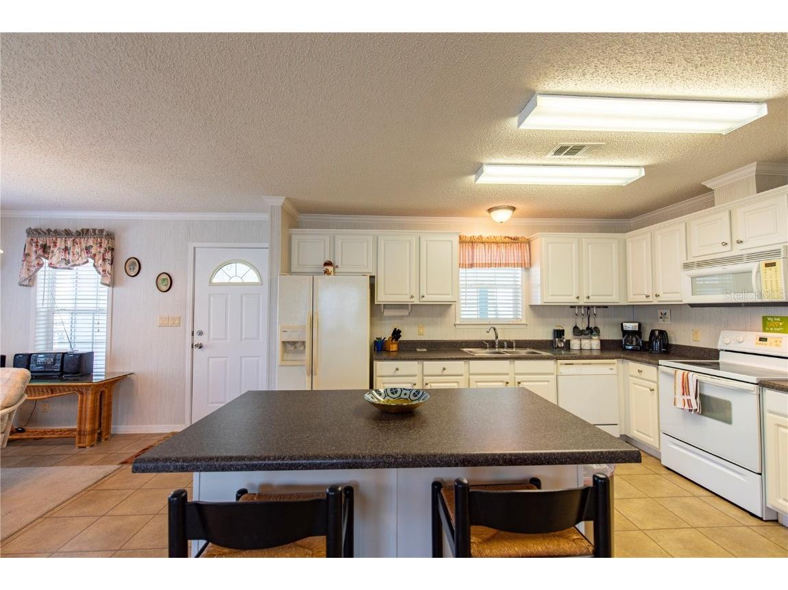 84 Windmill Boulevard Punta Gorda FL 33950 C7493693 image3