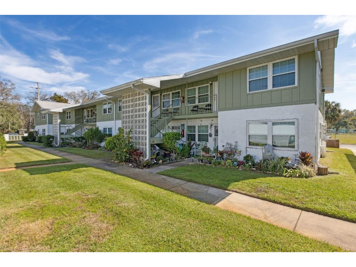 840 Center Avenue #9 Daytona Beach FL 32117 V4940786 image1