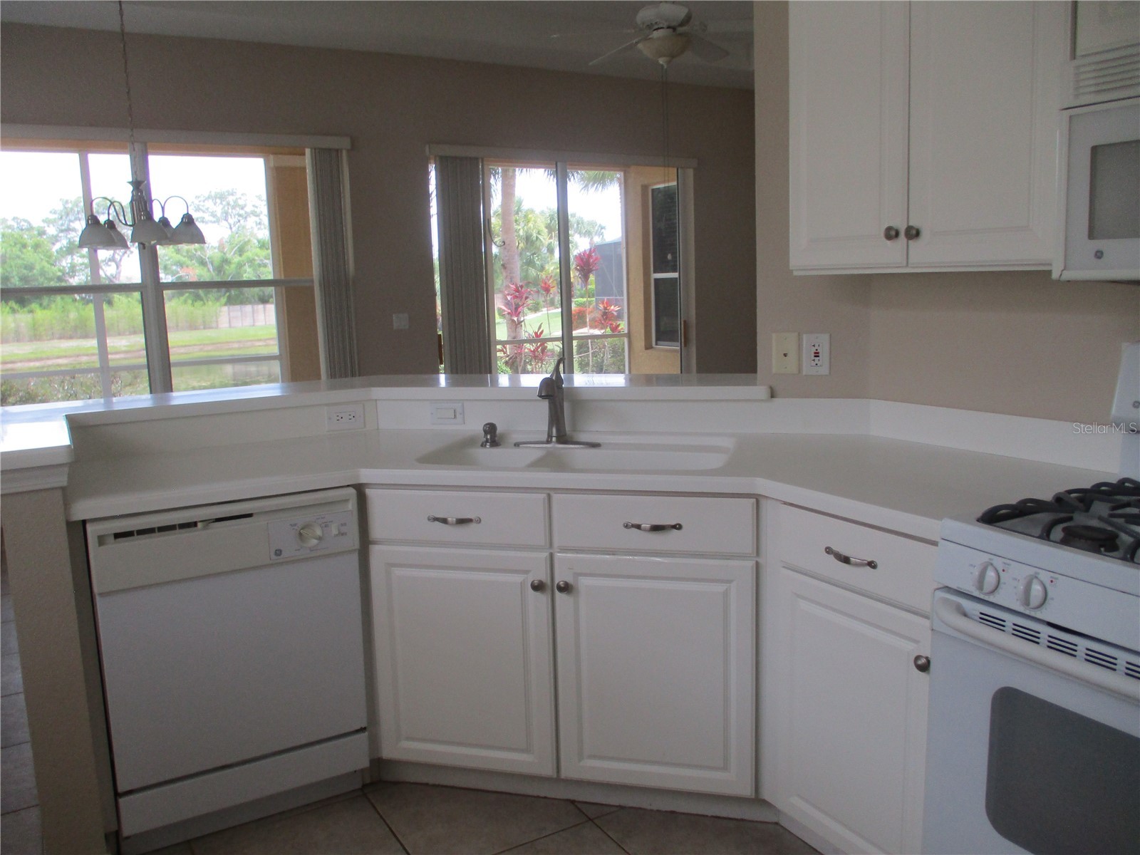 840 King Leon Way Sun City Center FL 33573 TB8519148 image9