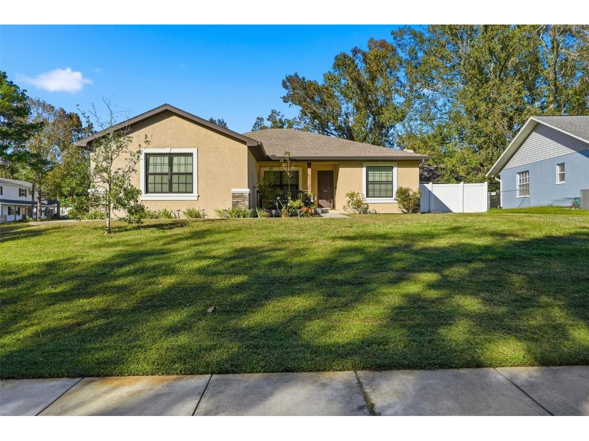 840 Laurelridge Court Brooksville FL 34601 W7881447 image2