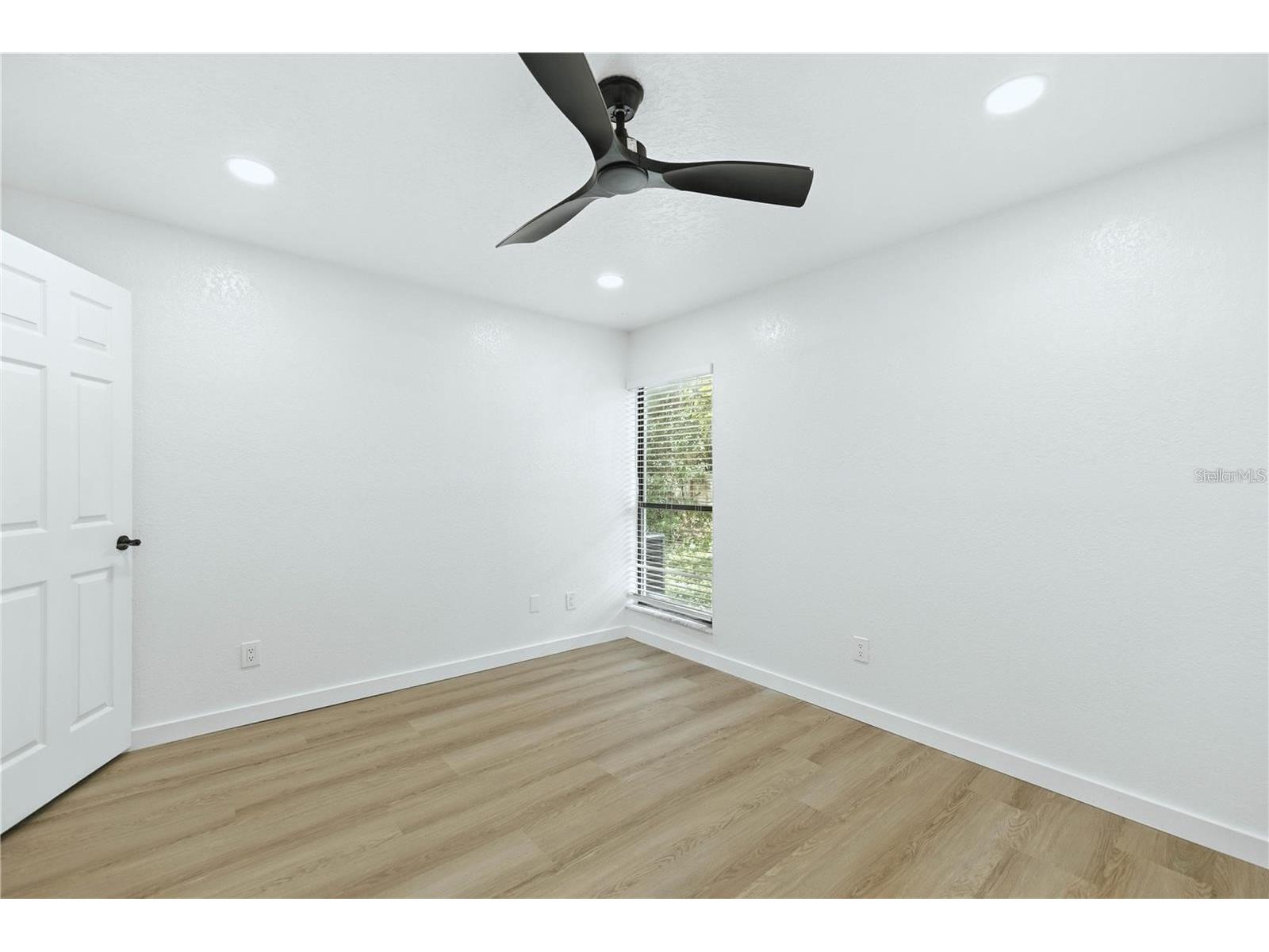 840 NE 3rd Street #100 Ocala FL 34470 OM726521 image11