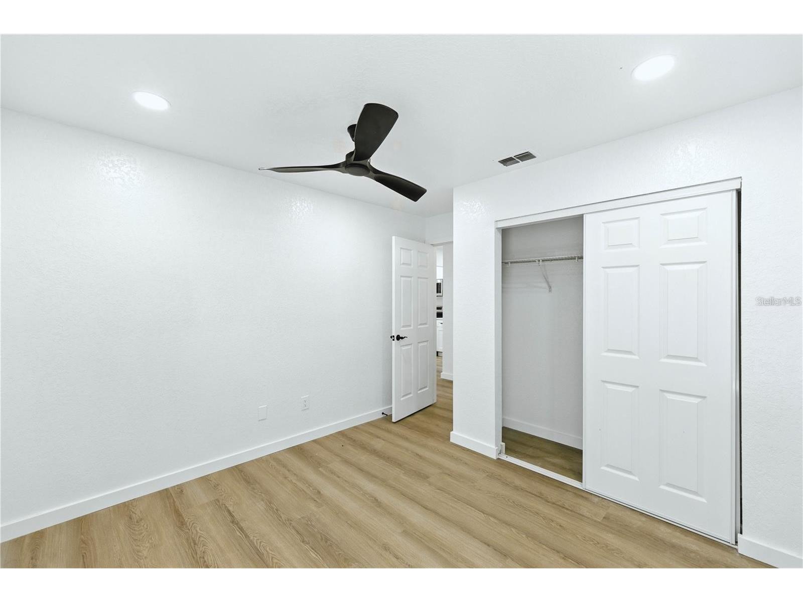 840 NE 3rd Street #100 Ocala FL 34470 OM726521 image9