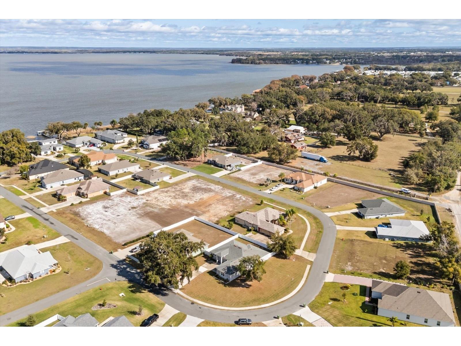 840 Oaks Shores Road Leesburg FL 34748 - LAKE GRIFFIN O6377018 image3