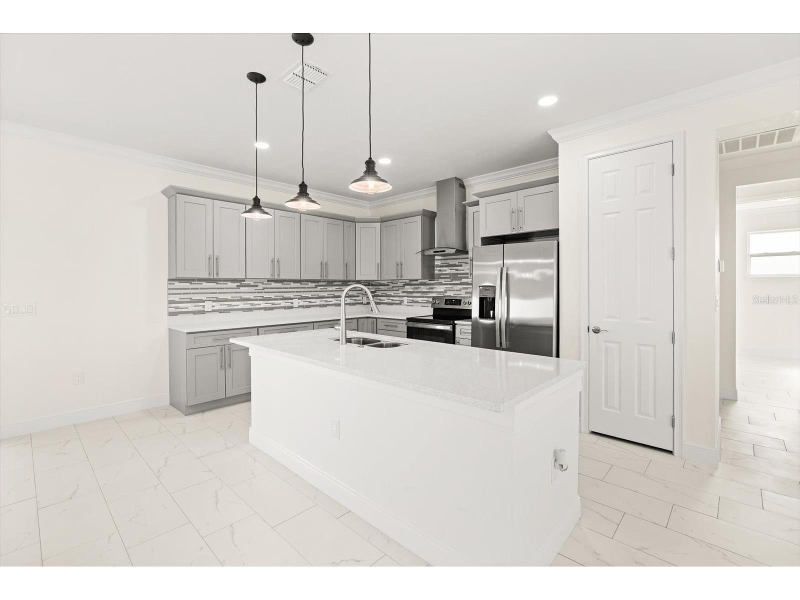 840 Oaks Shores Road Leesburg FL 34748 - LAKE GRIFFIN O6377018 image9