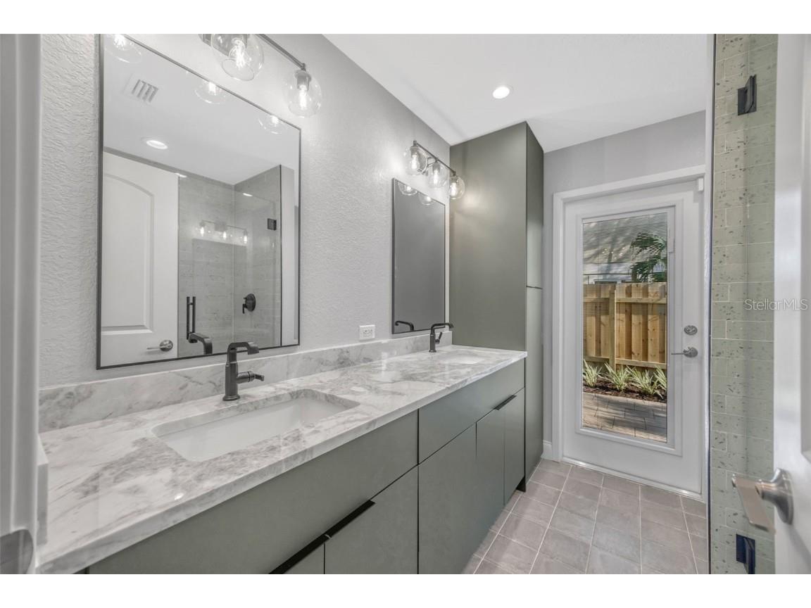 8400 35th Avenue N Saint Petersburg FL 33710 - BOCA CIEGA BAY TB8409145 image39