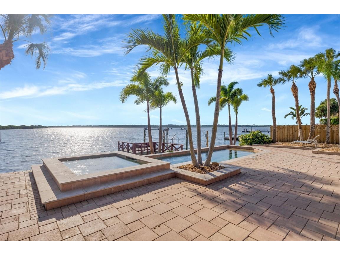 8400 35th Avenue N Saint Petersburg FL 33710 - BOCA CIEGA BAY TB8409145 image48