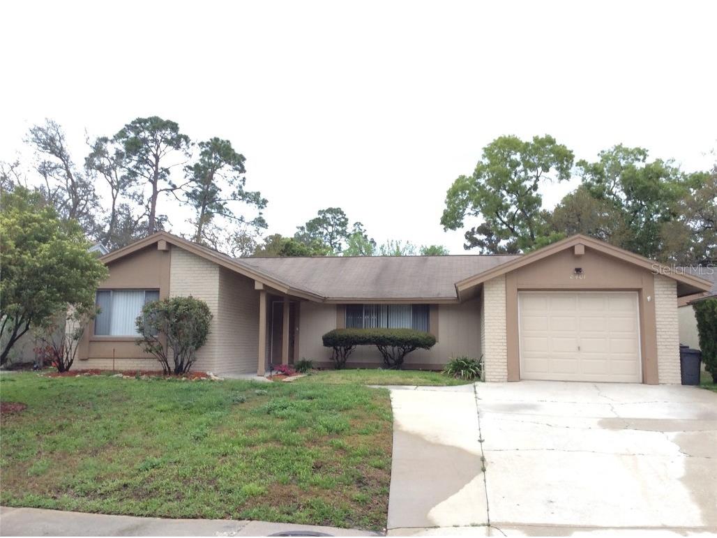 8401 Clover Hill Loop Hudson FL 34667 W7863178 image1