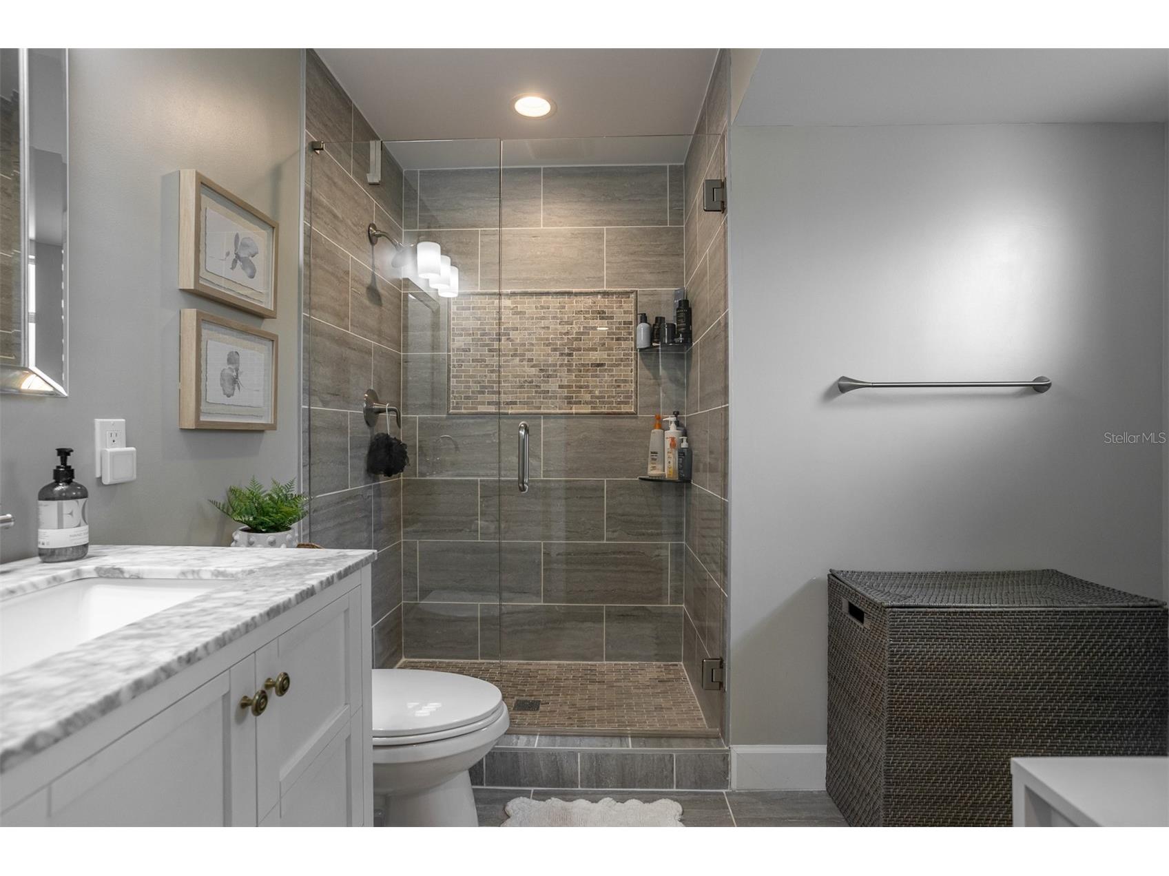 8401 Granite Place Tampa FL 33615 TB8500573 image21