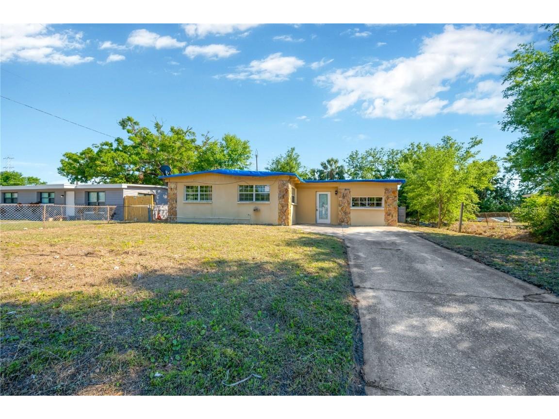 8401 Libby Lane Tampa FL 33619 TB8365485 image1