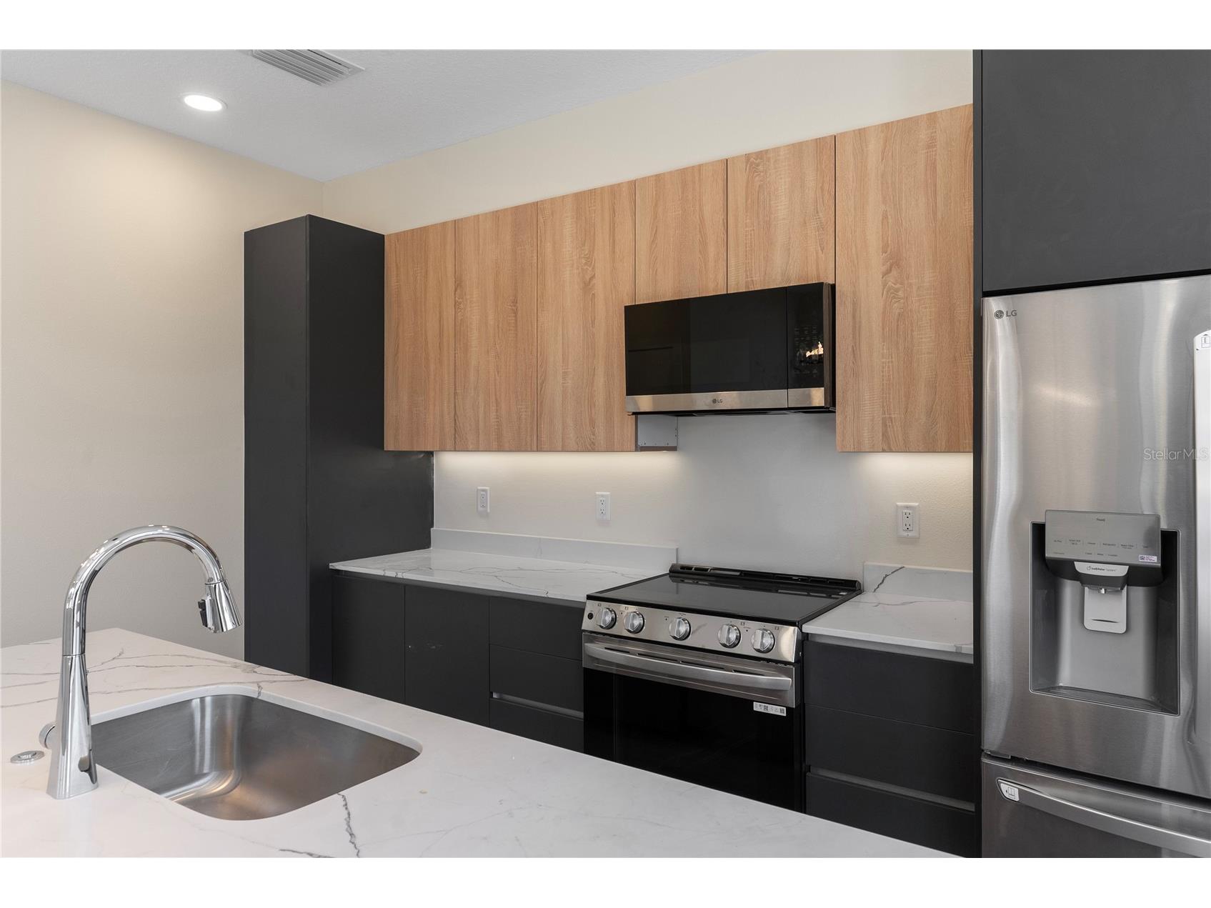 8401 Modano Place Tampa FL 33614 TB8505071 image12