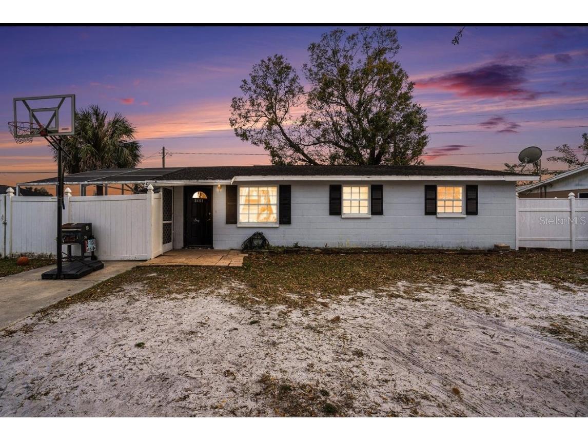 8401 Pinewood Street Tampa FL 33615 TB8393707 image1
