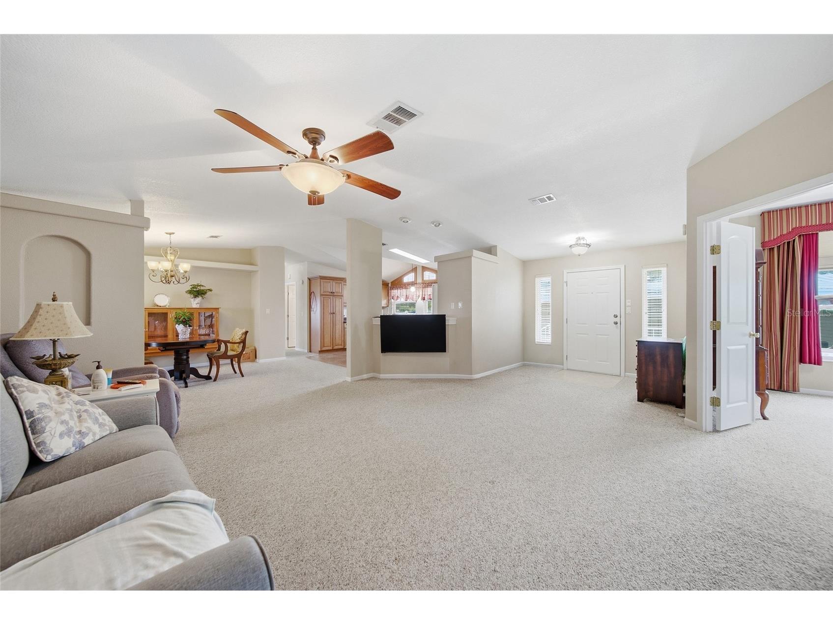 8401 Weatherford Avenue Brooksville FL 34613 W7885359 image10