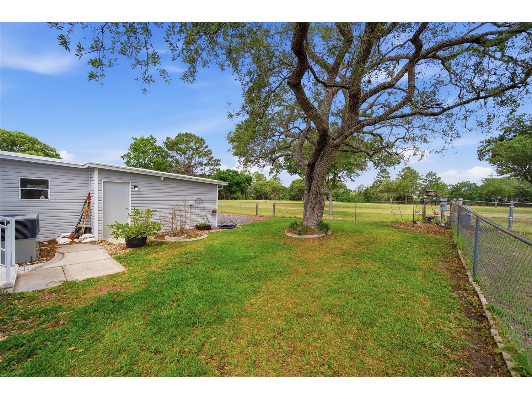 8401 Weatherford Avenue Brooksville FL 34613 W7885359 image25