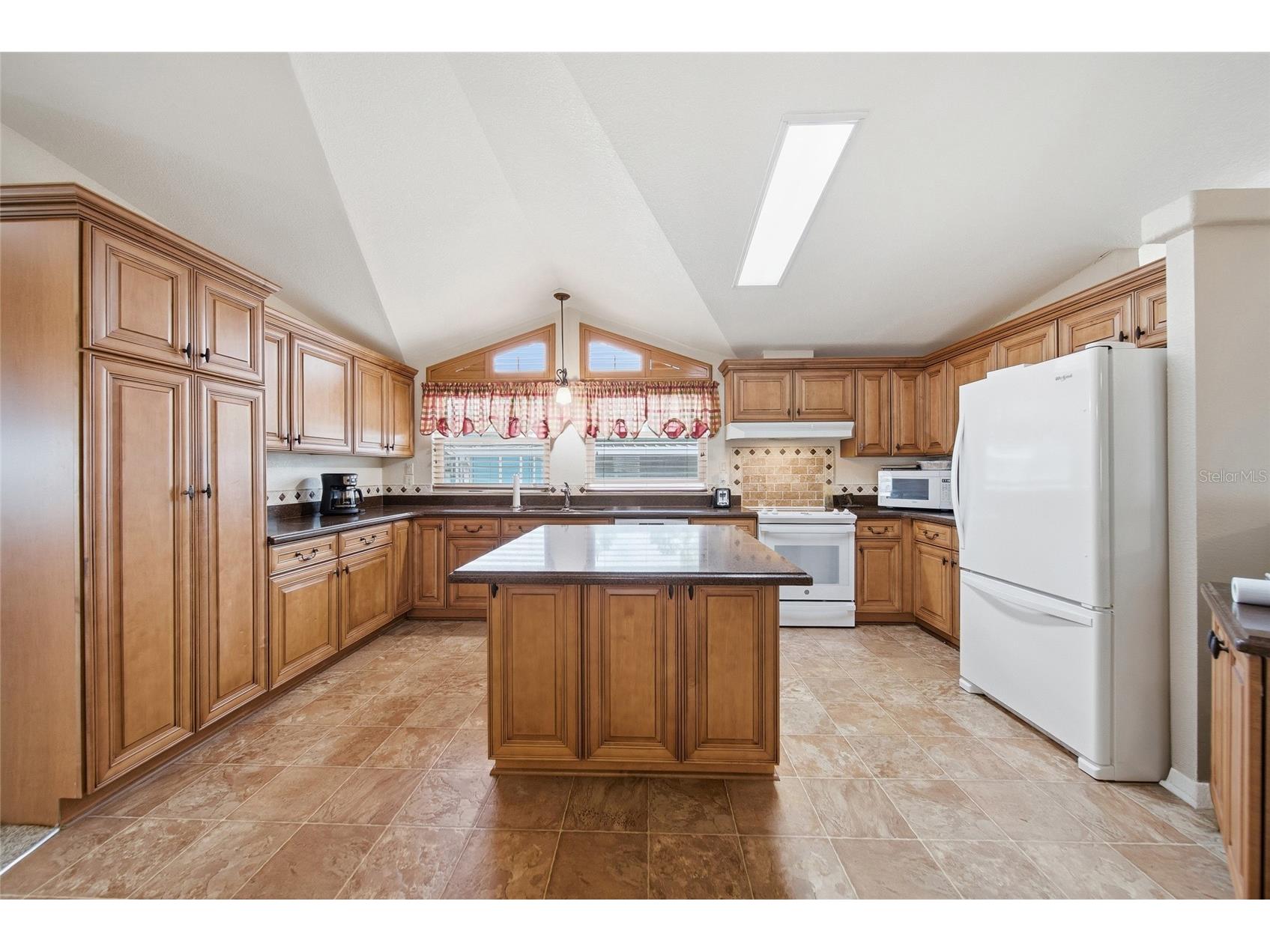 8401 Weatherford Avenue Brooksville FL 34613 W7885359 image4