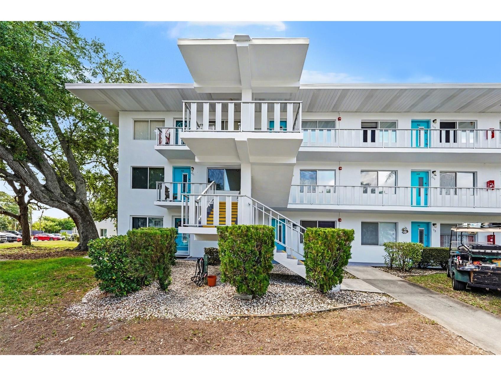 8402 111th Street N #101 Seminole FL 33772 TB8497702 image1