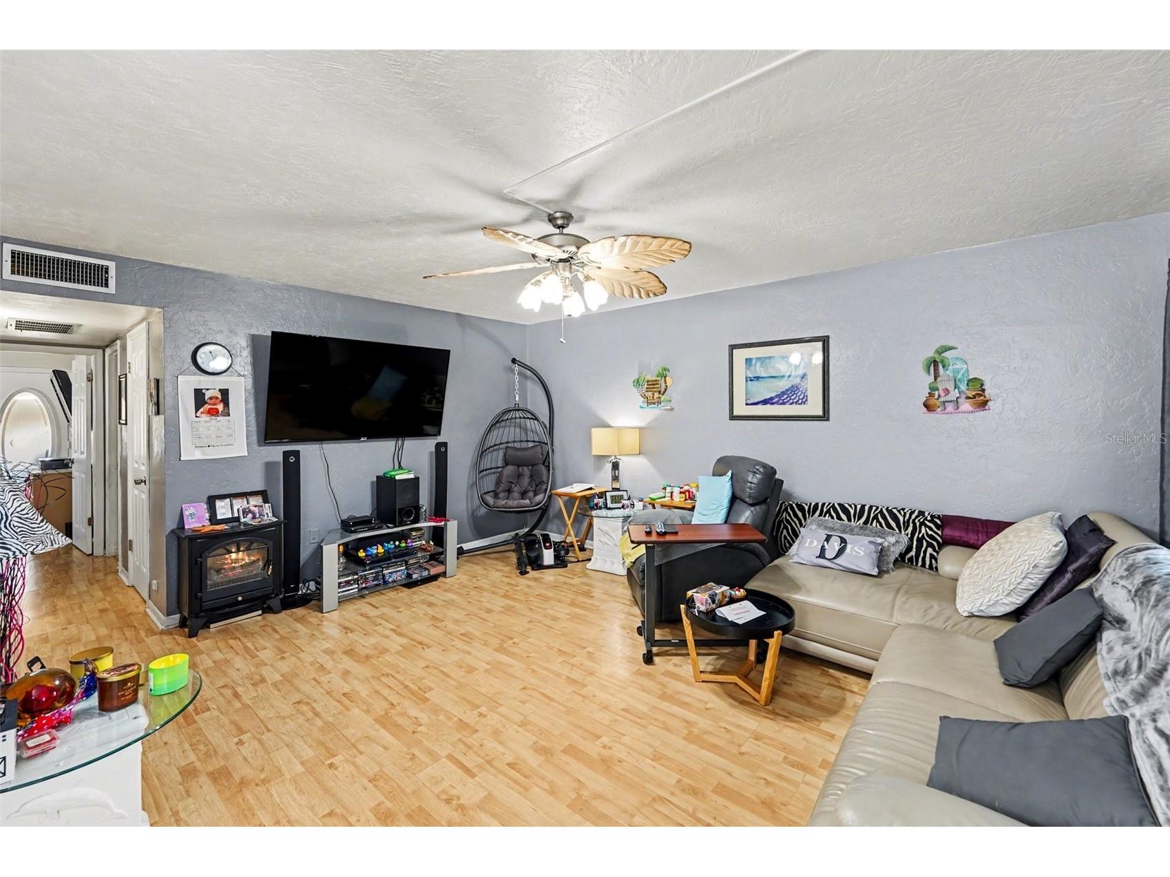 8402 111th Street N #101 Seminole FL 33772 TB8497702 image6