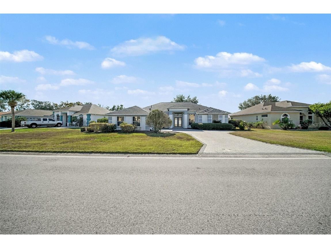 8402 Maybelle Drive Weeki Wachee FL 34613 TB8455689 image2