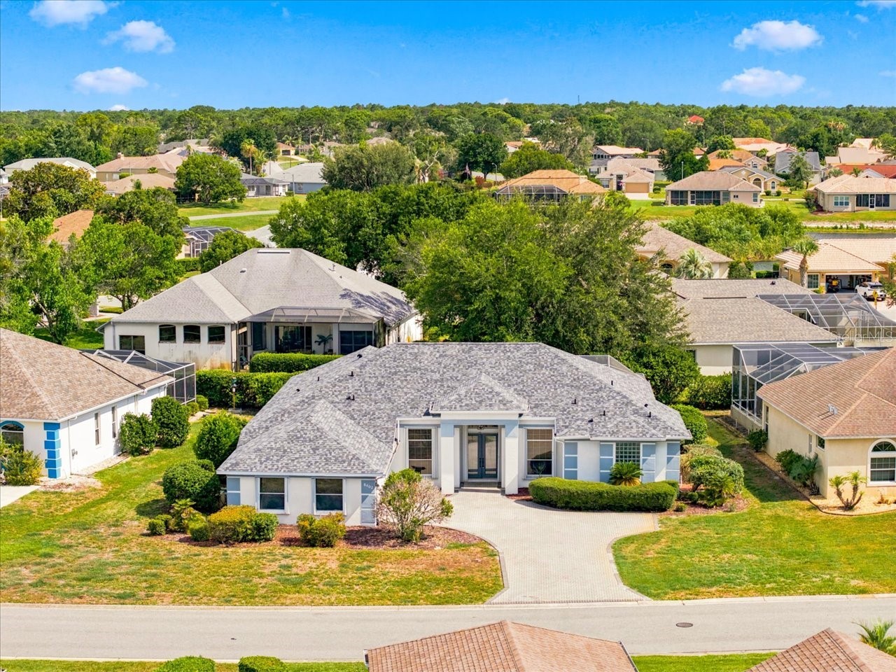 8402 Maybelle Drive Weeki Wachee FL 34613 W7887225 image1