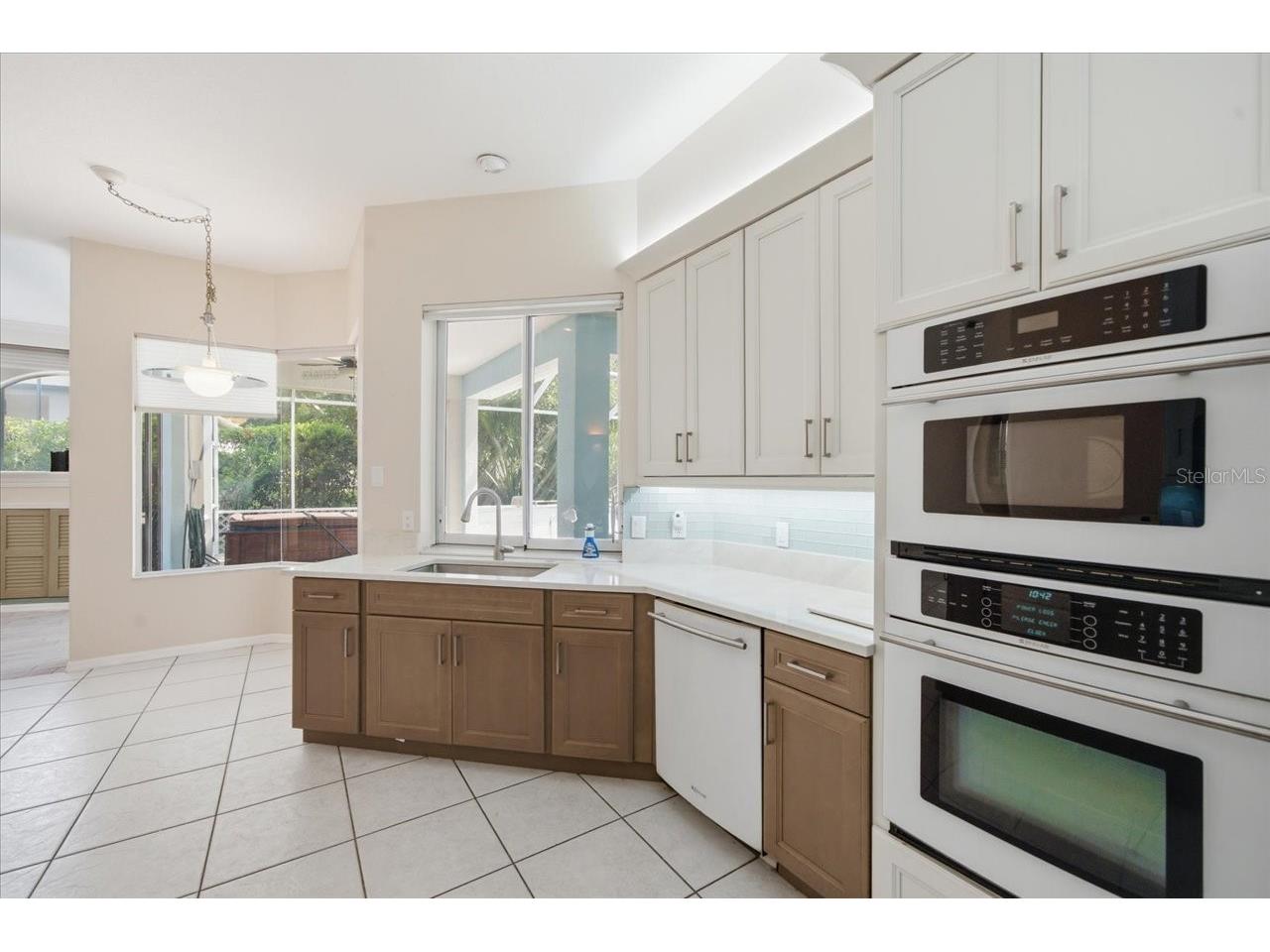 8402 Maybelle Drive Weeki Wachee FL 34613 W7887225 image23