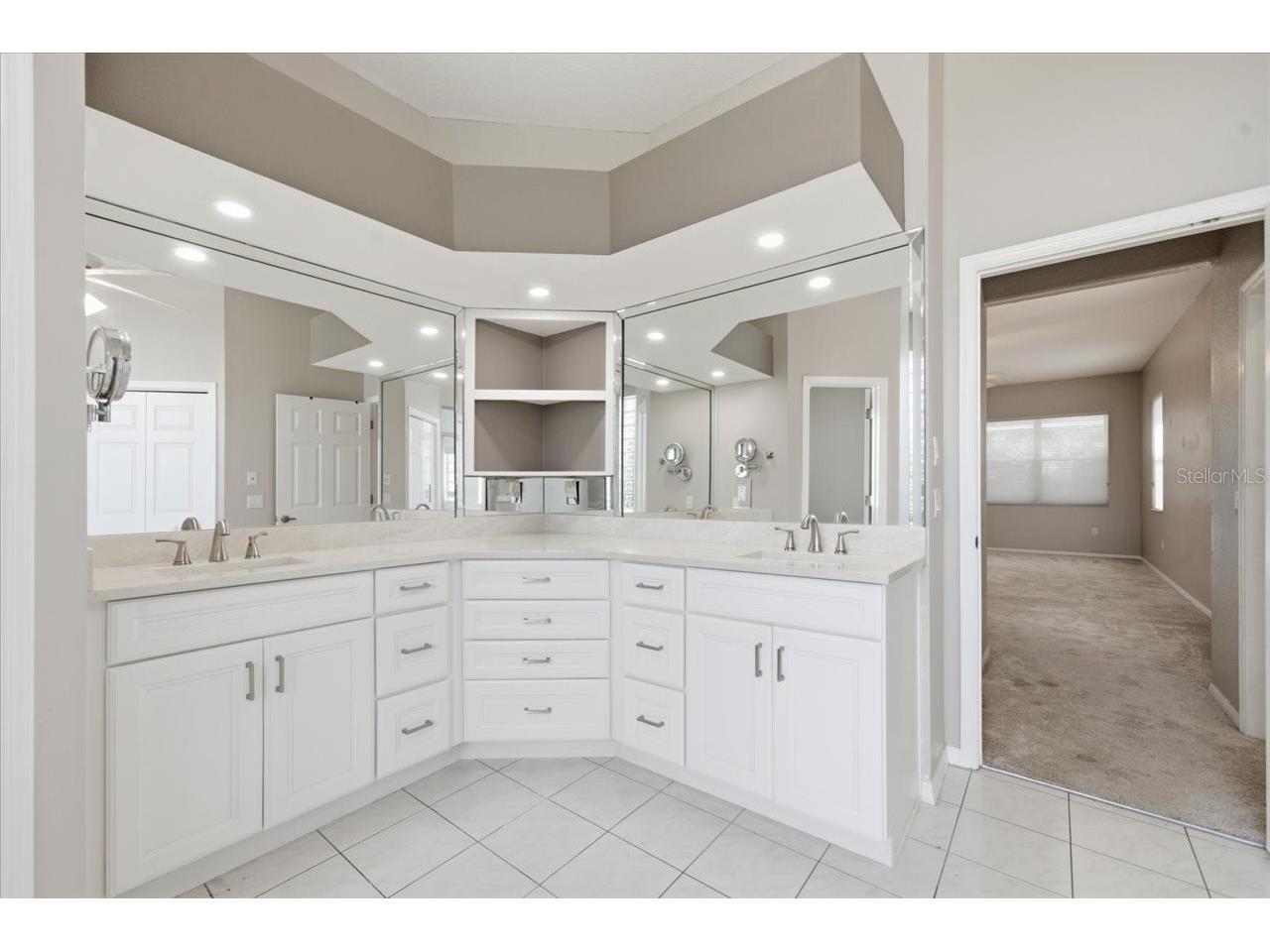 8402 Maybelle Drive Weeki Wachee FL 34613 W7887225 image45