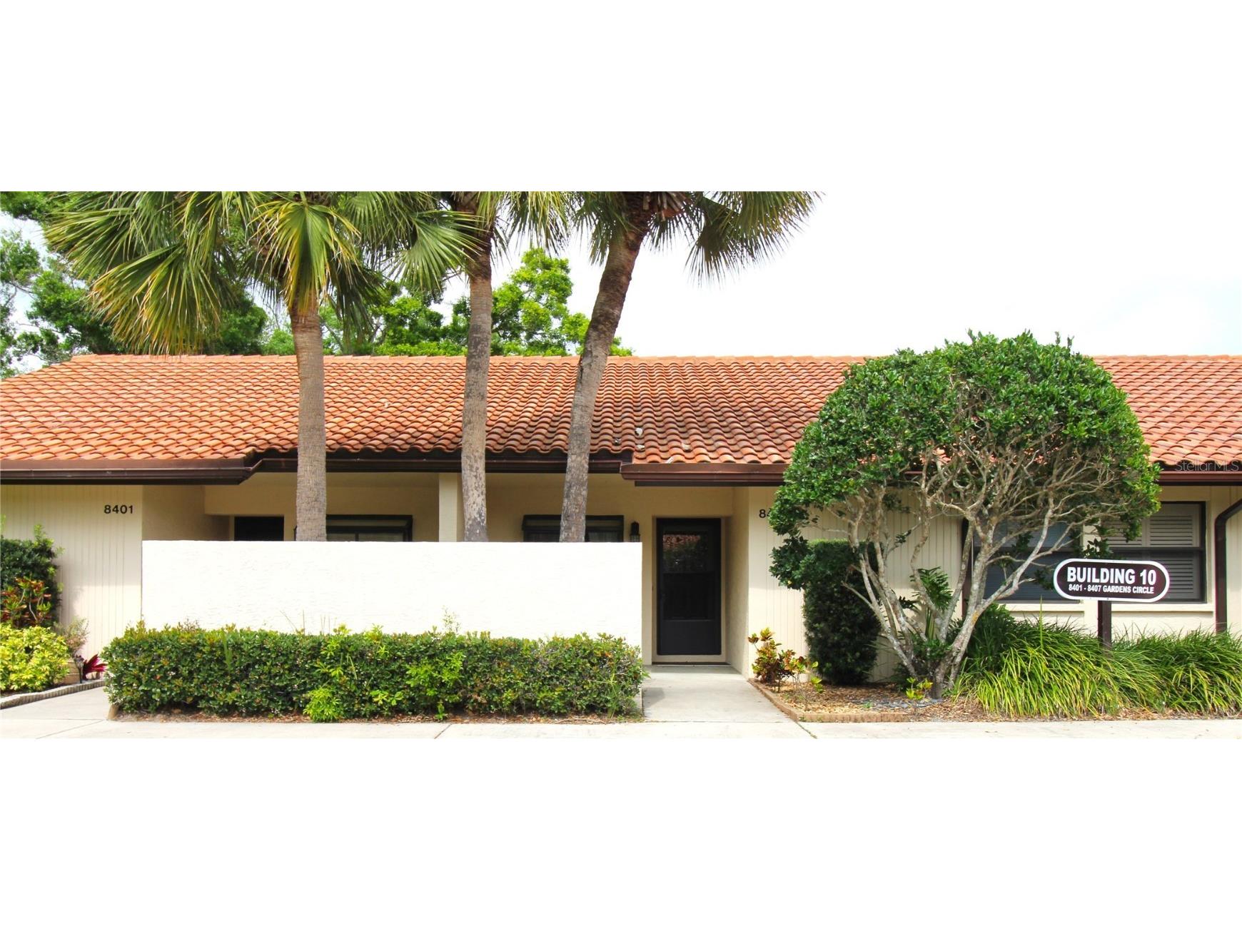 8403 Gardens Circle #102 Sarasota FL 34243 A4616691 image1