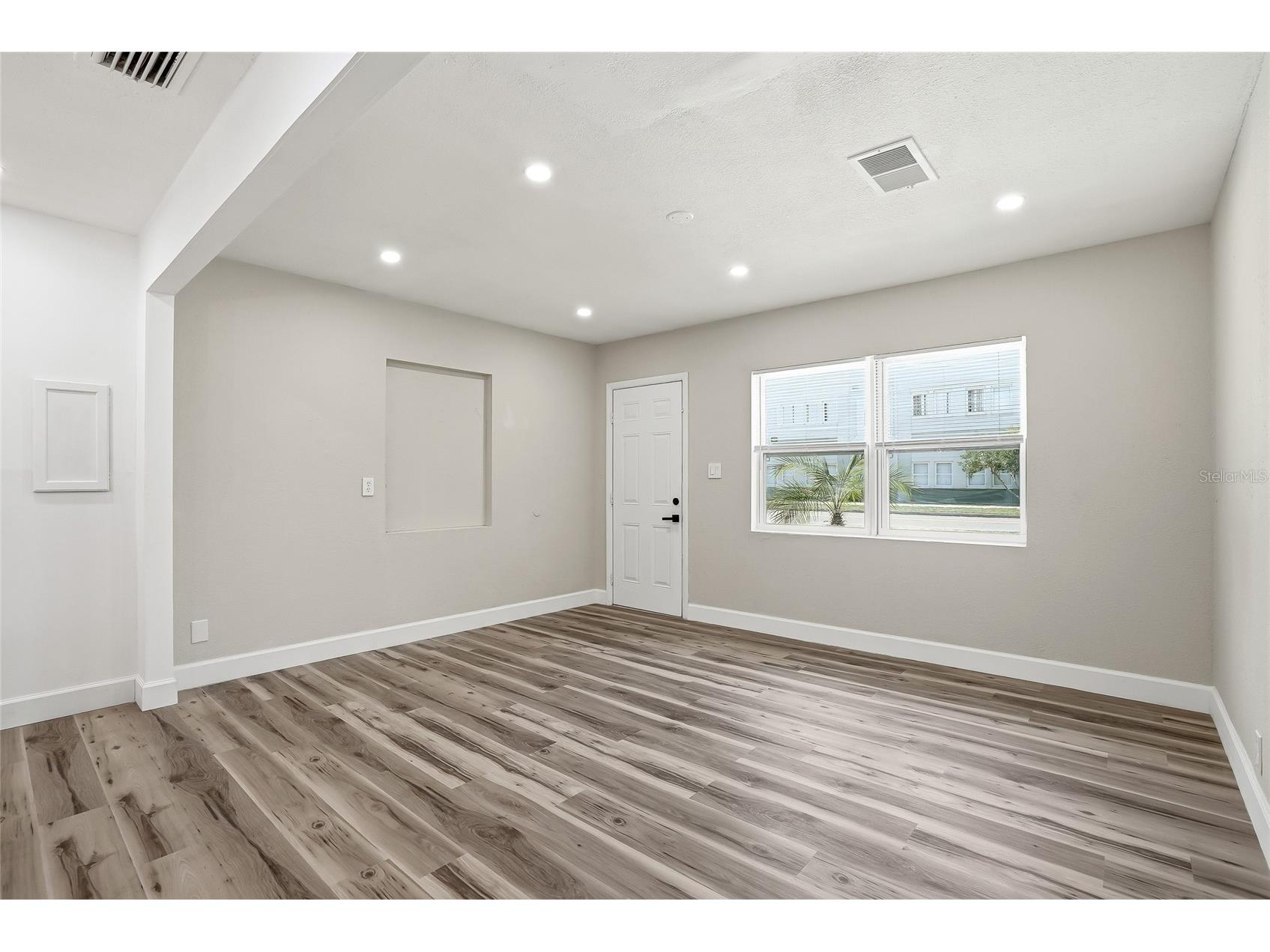 8403 N 46th Street Tampa FL 33617 O6409400 image10