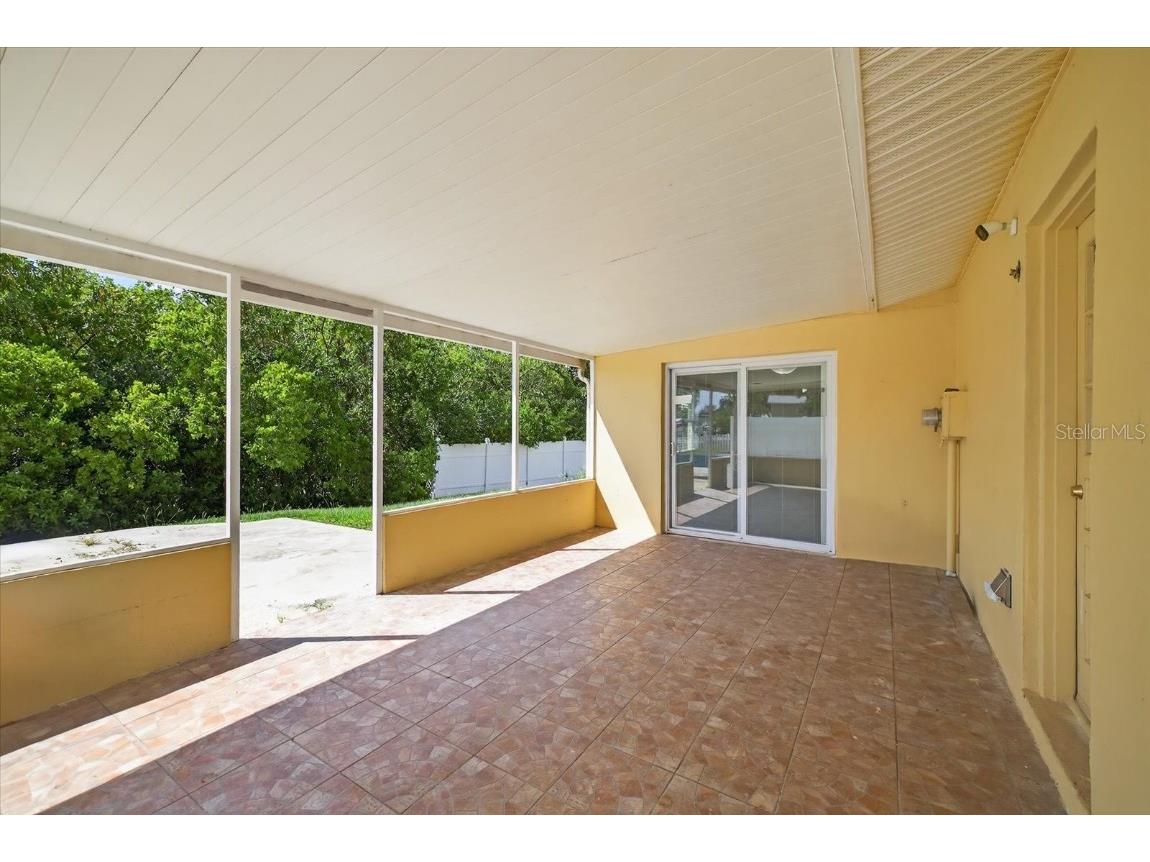 8403 Sandstone Court Tampa FL 33615 TB8411522 image12