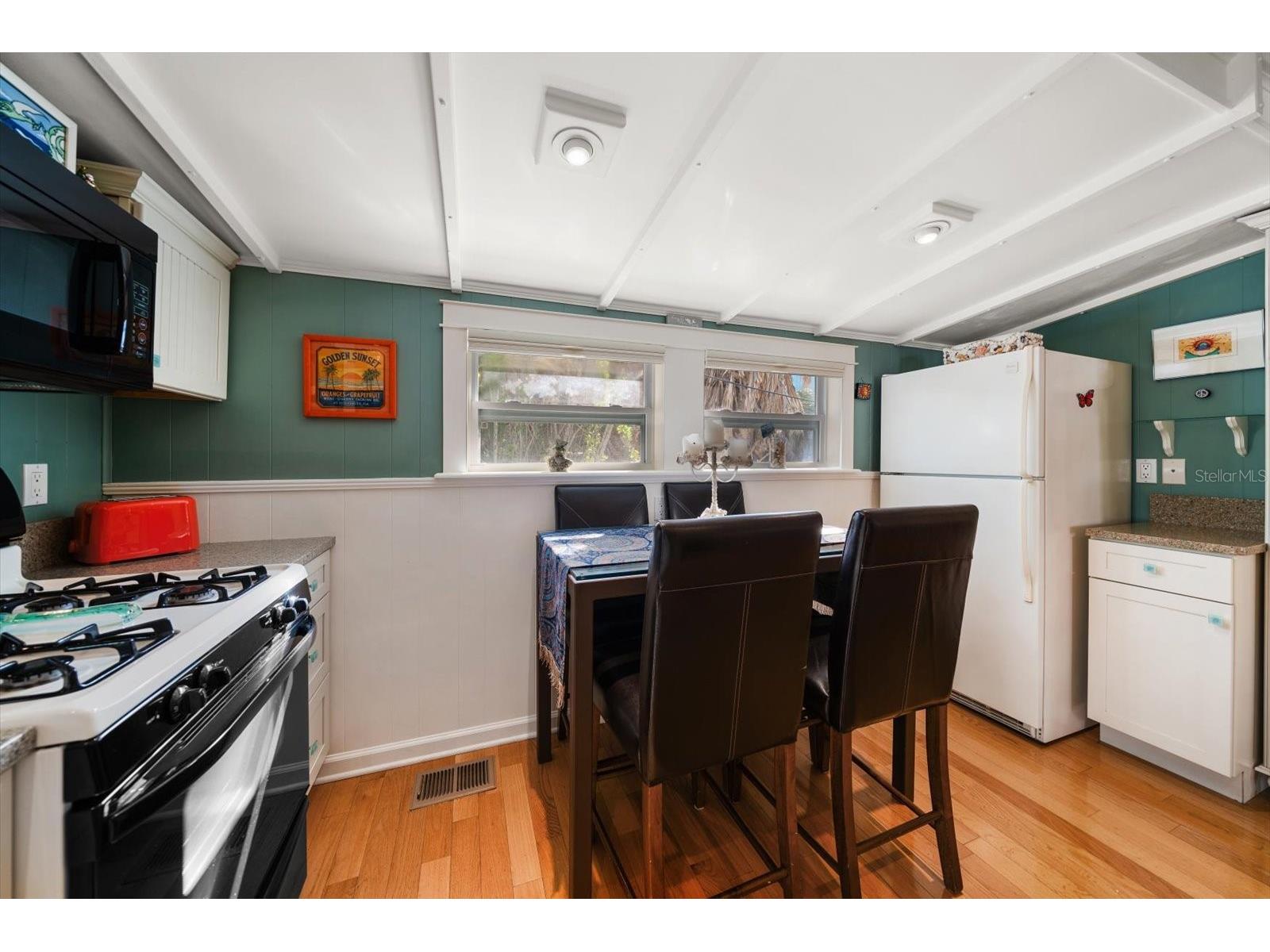 8403 W Gulf Boulevard Treasure Island FL 33706 - GULF OF MEXICO TB8495205 image17