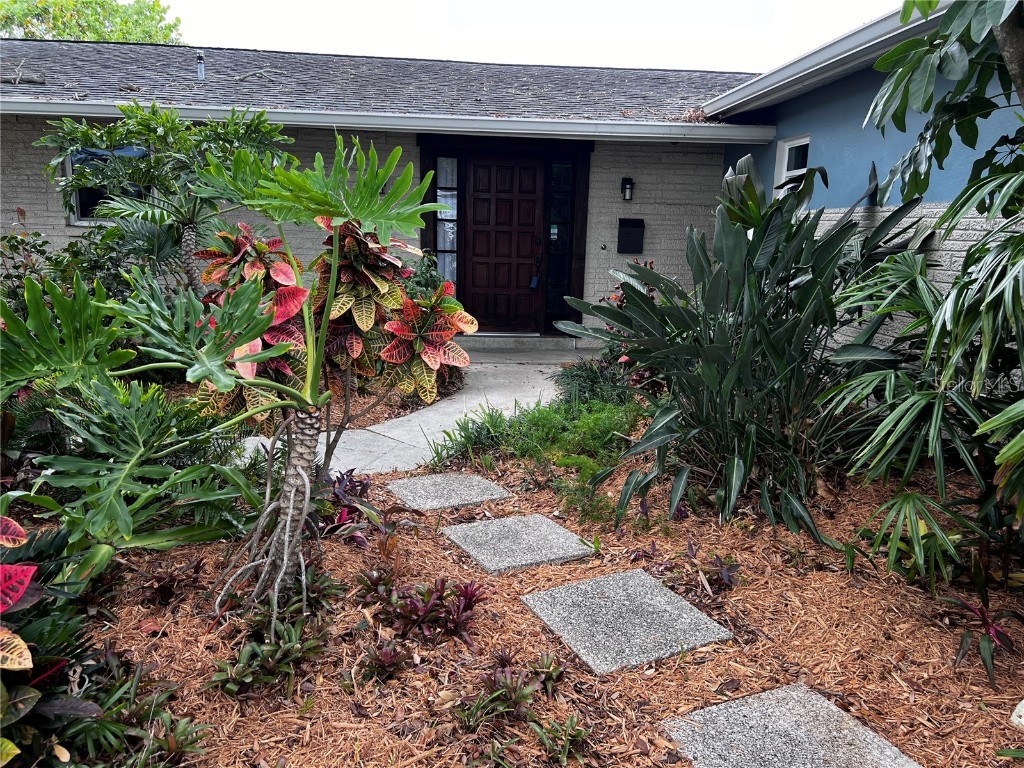 8404 Flagstone Drive, Tampa, FL, 33615 MLS T3492938 Edina Realty