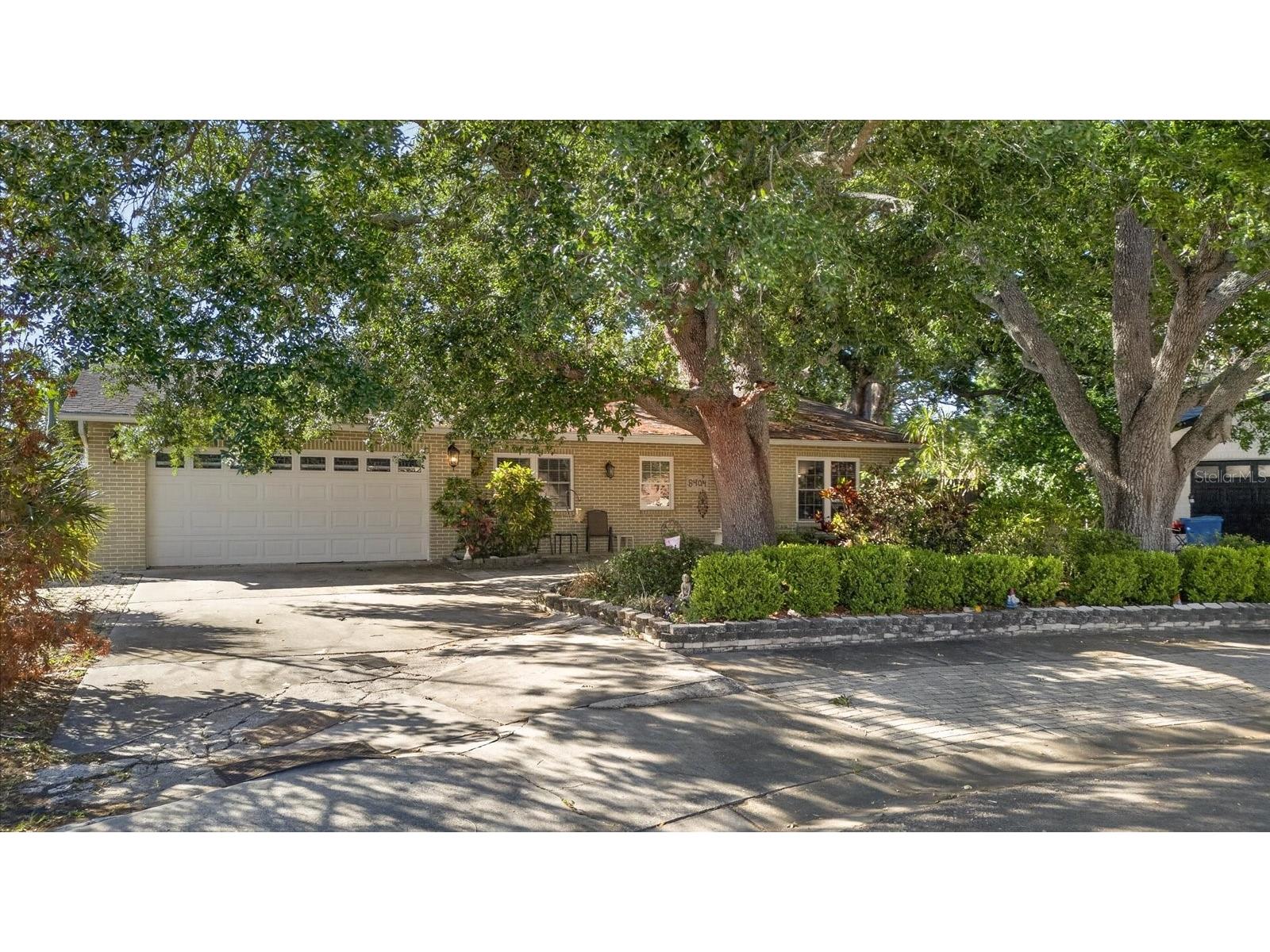 8404 Sandstone Court Tampa FL 33615 TB8498655 image1