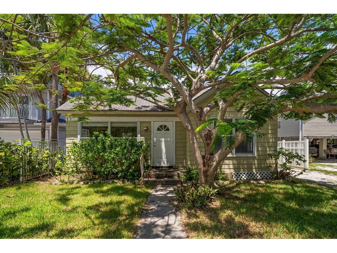 8405 Bayshore Drive Treasure Island FL 33706 - BLIND PASS WATERWAY TB8411617 image15