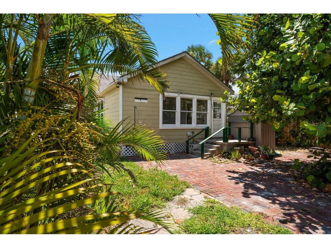 8405 Bayshore Drive Treasure Island FL 33706 - BLIND PASS WATERWAY TB8411617 image16