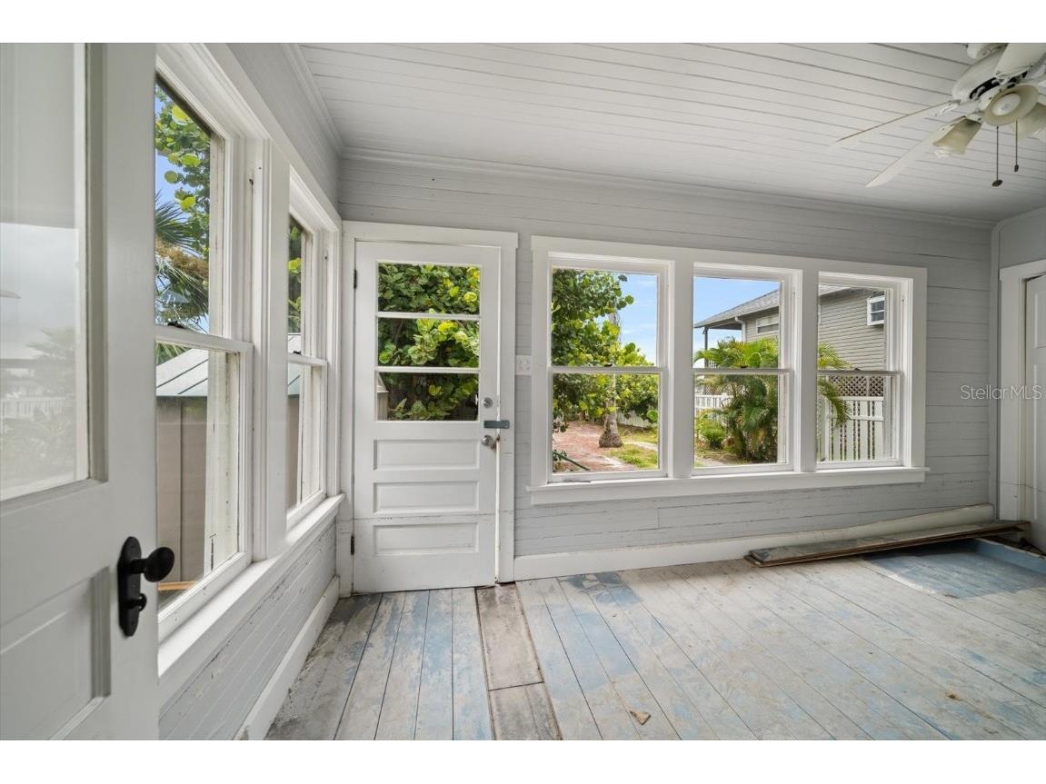 8405 Bayshore Drive Treasure Island FL 33706 - BLIND PASS WATERWAY TB8411617 image19