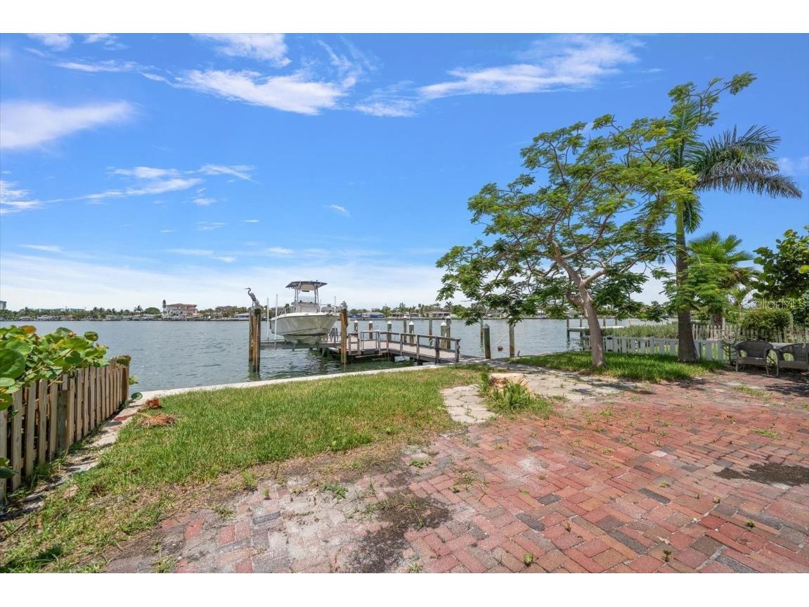 8405 Bayshore Drive Treasure Island FL 33706 - BLIND PASS WATERWAY TB8411617 image34